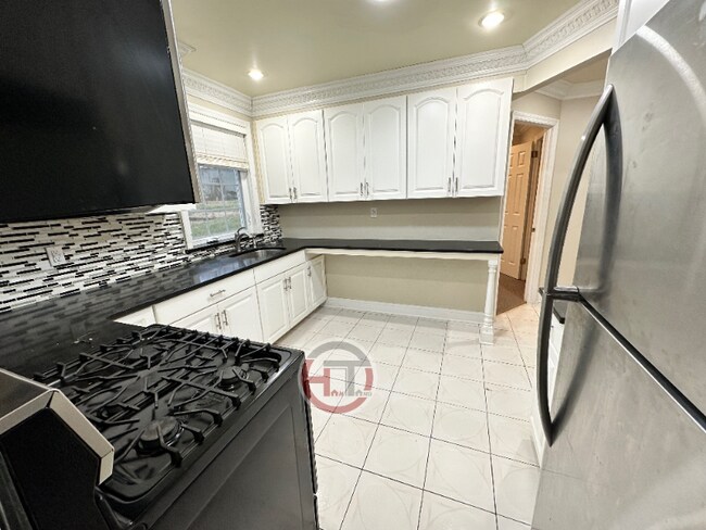 Foto del edificio - 2026 Paulding Ave