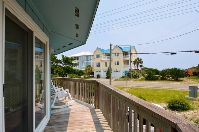 Foto del edificio - Topsail Island Furnished 2 Bedroom on the ...