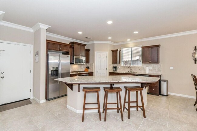 Building Photo - Newly Built 3/2 near Clovis East High School