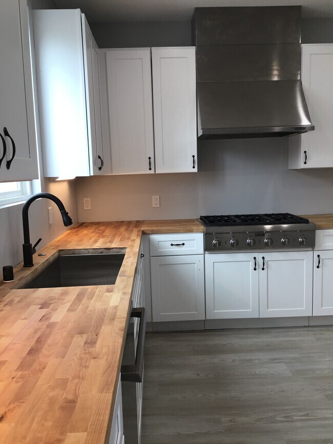 Building Photo - 20886 Catamaran Ln