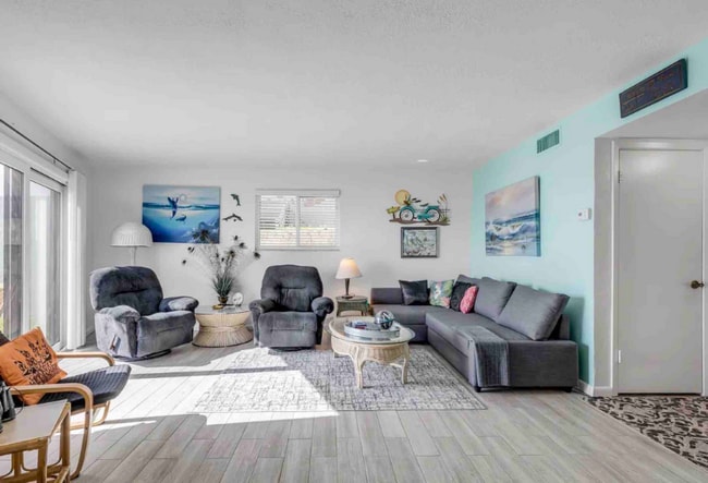 Photo - 1404 N Atlantic Ave Apartment