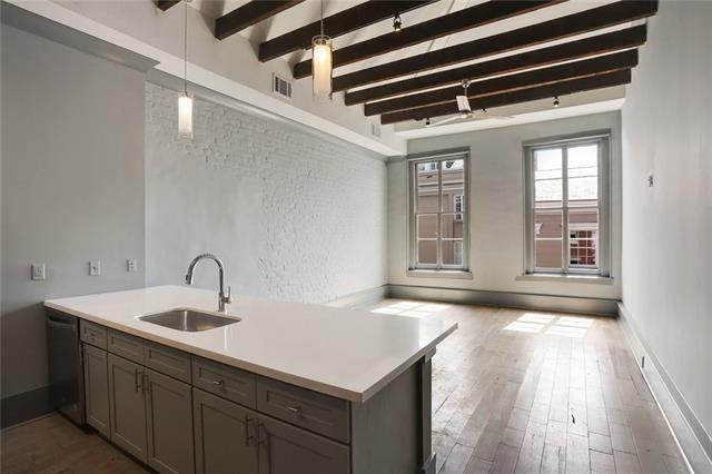 Building Photo - 309 Chartres St