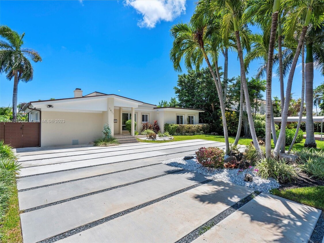 Foto principal - 7811 Beach View Dr