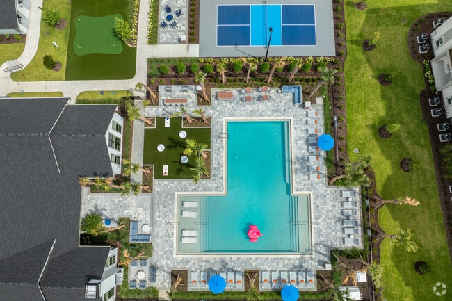 Aerial - Palmhouse