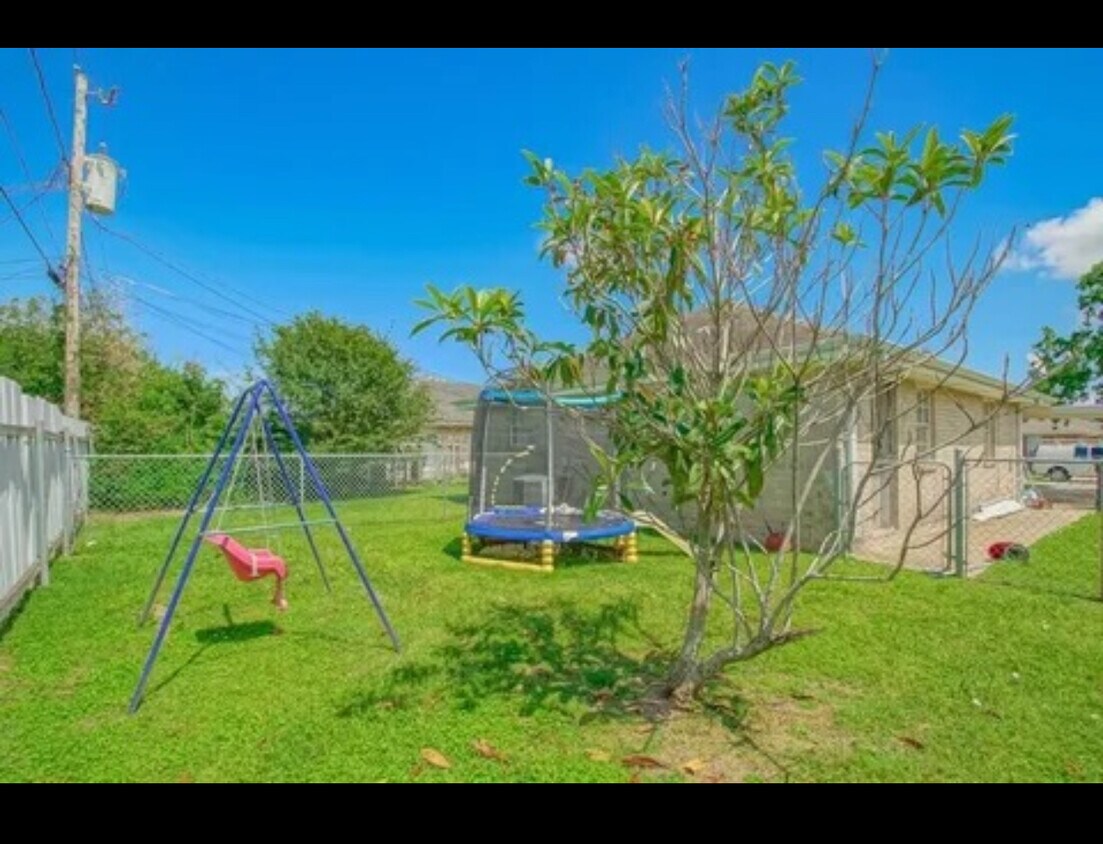 3800 Jupiter Dr, Chalmette, LA 70043 House Rental in Chalmette, LA