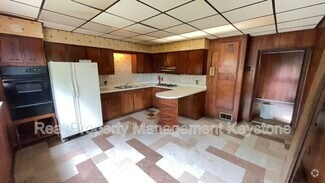 Building Photo - 121 Cutler St