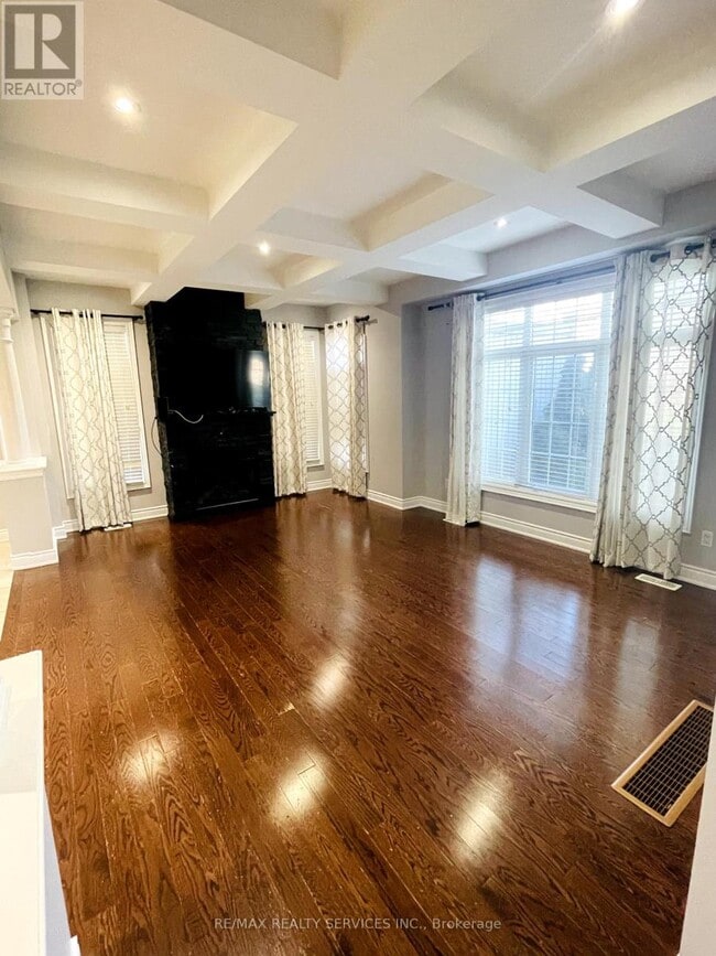 Building Photo - 2418 Wasaga Dr