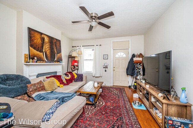 Building Photo - 1 br, 1.5 bath House - 2002 Cedar Street