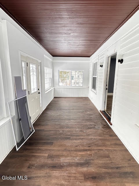 Building Photo - 183 Maple Ave