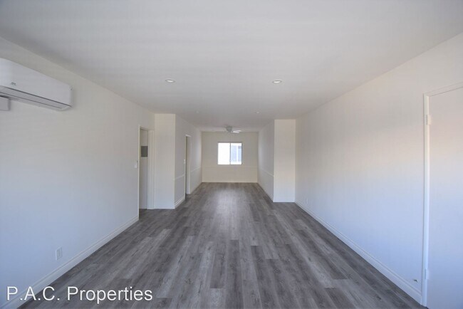 Building Photo - 2 br, 2 bath Apartment - 4334 Mammoth Aven...