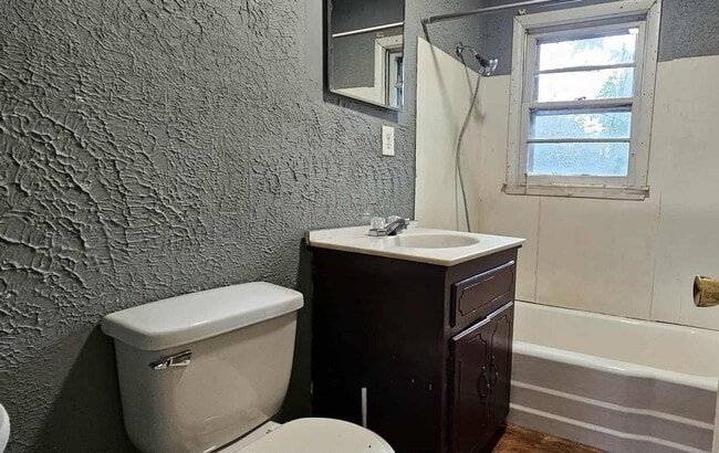 Building Photo - Cozy 2 Bed 1 Bath home for Rent!