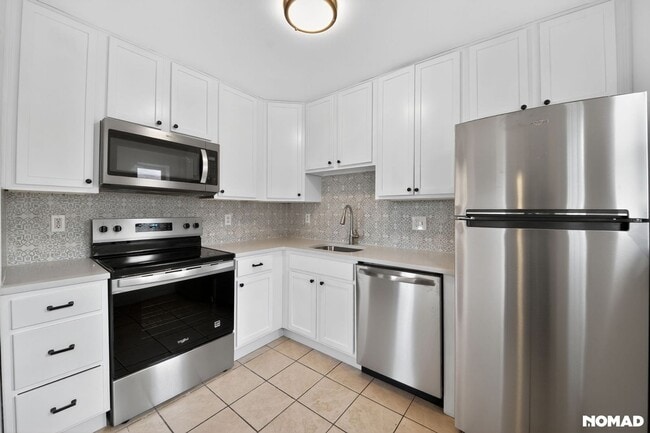 Building Photo - Remodeled 2BR/1BA Apartment in Aurora