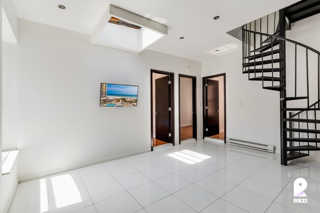 Building Photo - 169 Manhattan Ave