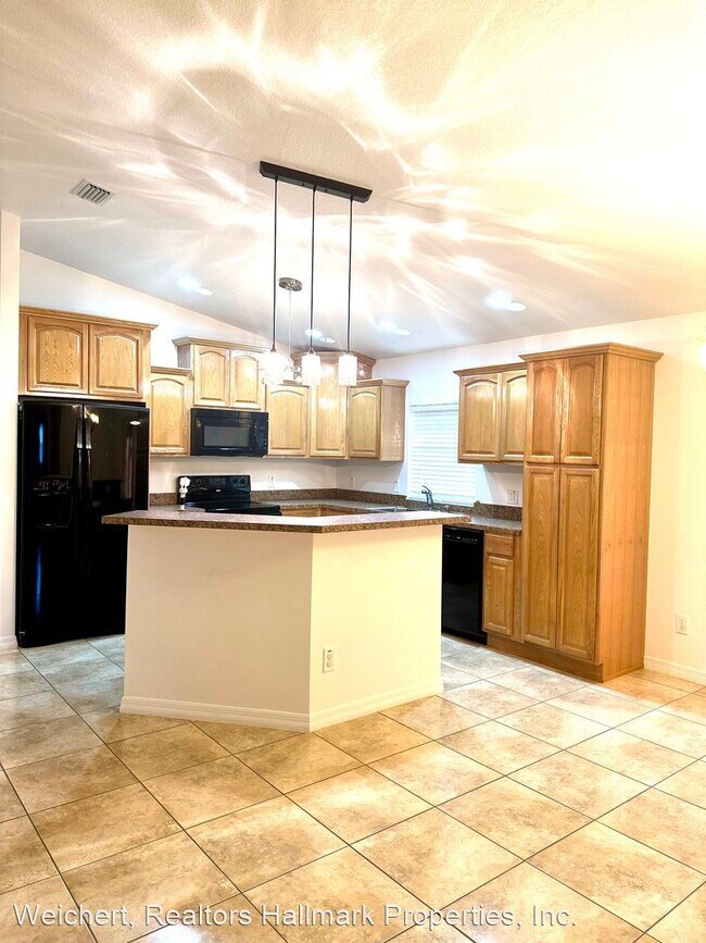 Building Photo - 3 br, 2 bath House - 1442 Deming Dr, SE