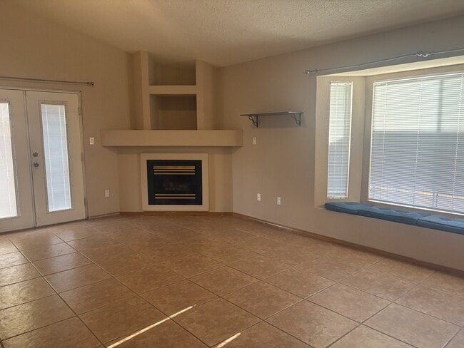 Foto del edificio - 6712 Gleason Ave NW