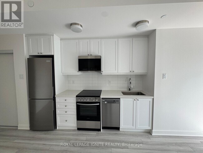 Building Photo - 55-855 Clarington Blvd