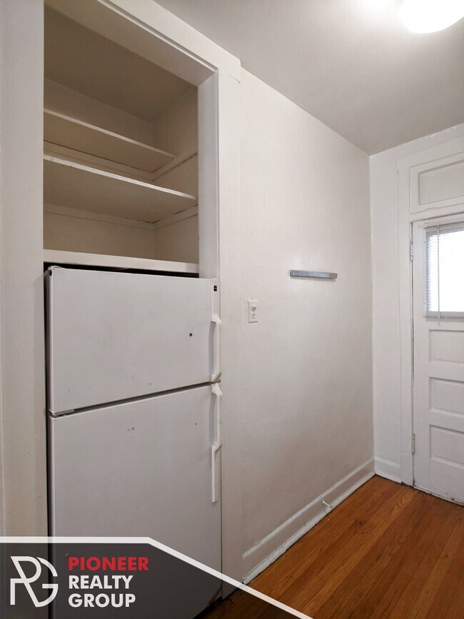Foto del edificio - 622 W Cornelia Ave