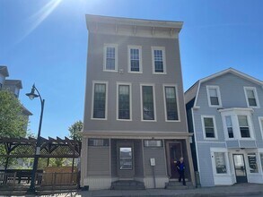 Building Photo - 145 Main St