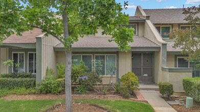 Building Photo - 1428 Camelot Dr
