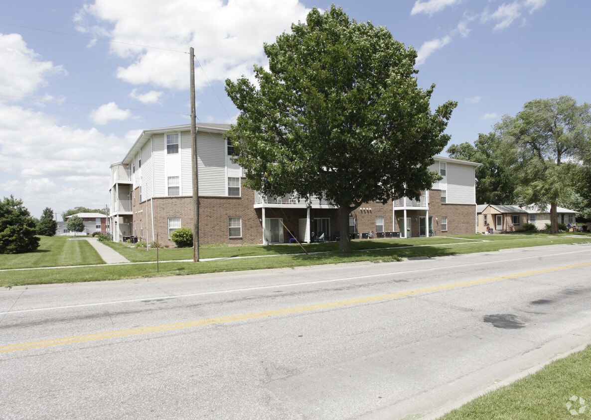 Primary Photo - Visser Apartments