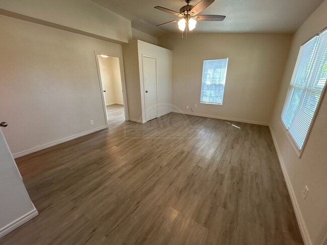 Building Photo - 912 Southside Dr