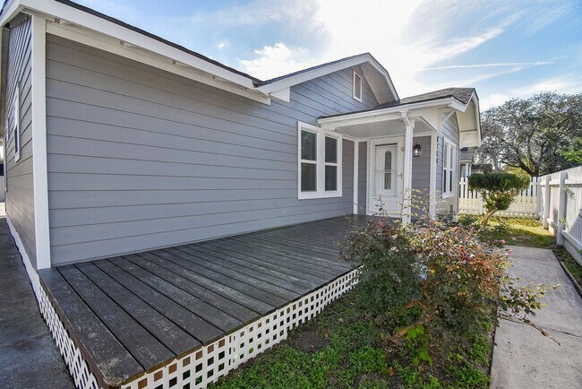 Foto del edificio - 8158 Niles St