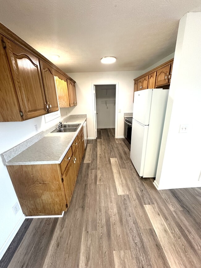 Building Photo - 120 Kala Cir