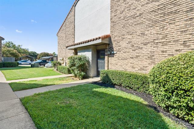 Foto del edificio - 14800 Enterprise Dr