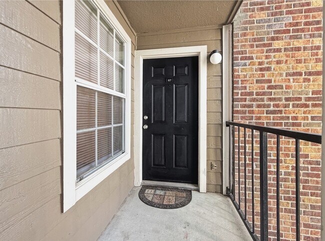 Building Photo - 2/2 Remodeled Condominium In Park Central, Millenia