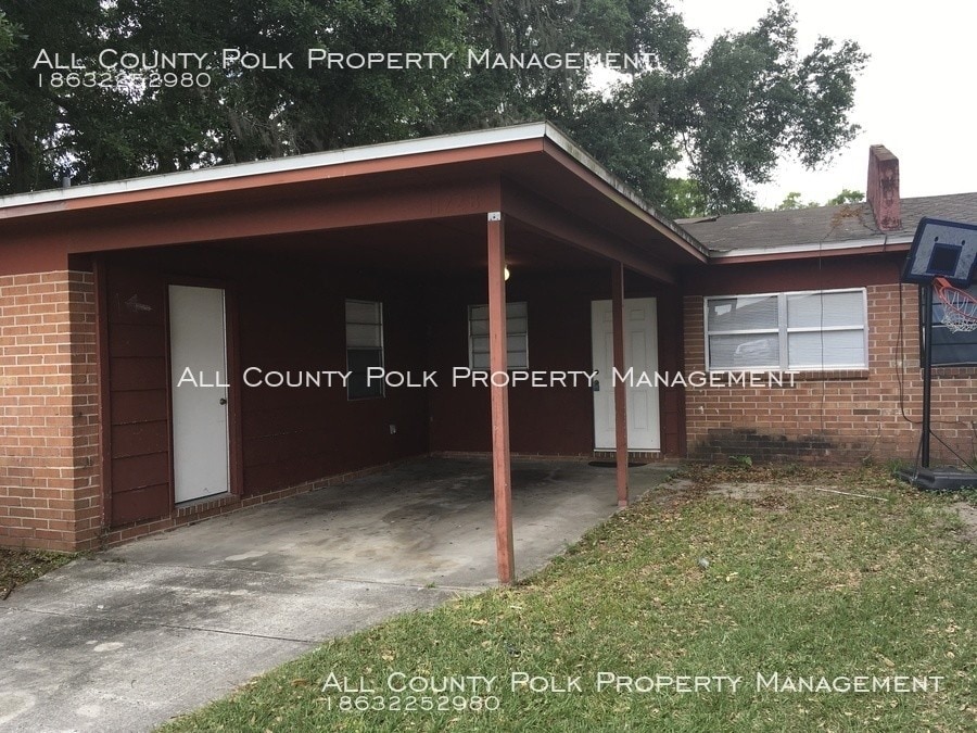 1122 Mercury Dr W Unit B, Lakeland, FL 33810 Room for Rent in