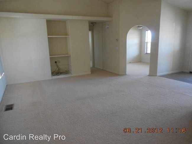 Building Photo - 4 br, 2 bath House - 1825 Highland Dr