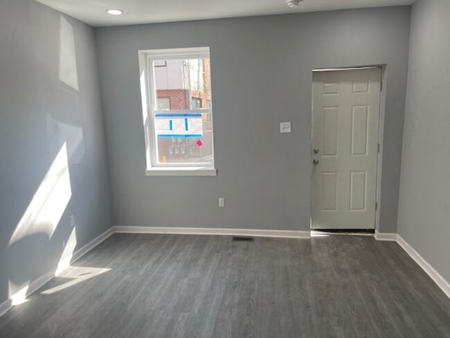 Building Photo - Anika Homes 3 Bedroom