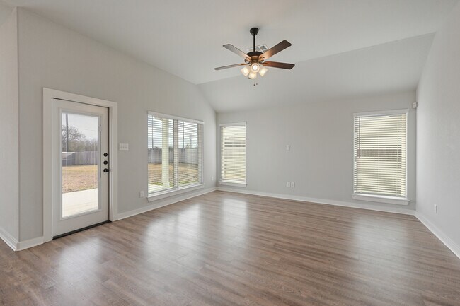 Foto del edificio - 3401 Alsace Ct