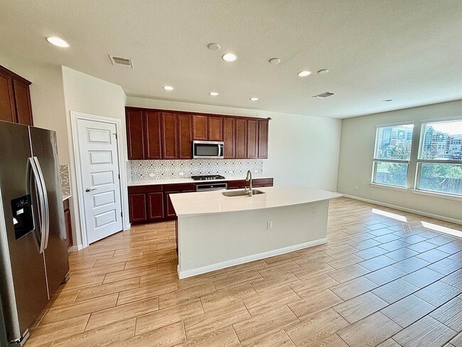 Building Photo - 15907 Windroot St