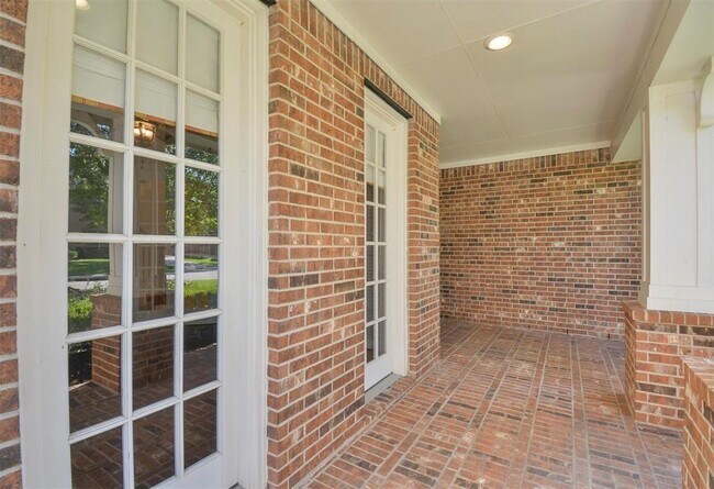 Foto del edificio - 6015 Shady Alcove Ct