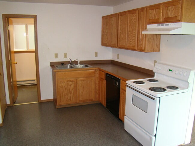 Building Photo - 540 NE Maiden Ln