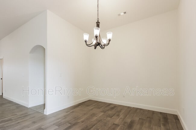 Foto del edificio - 5900 NW Hoover St