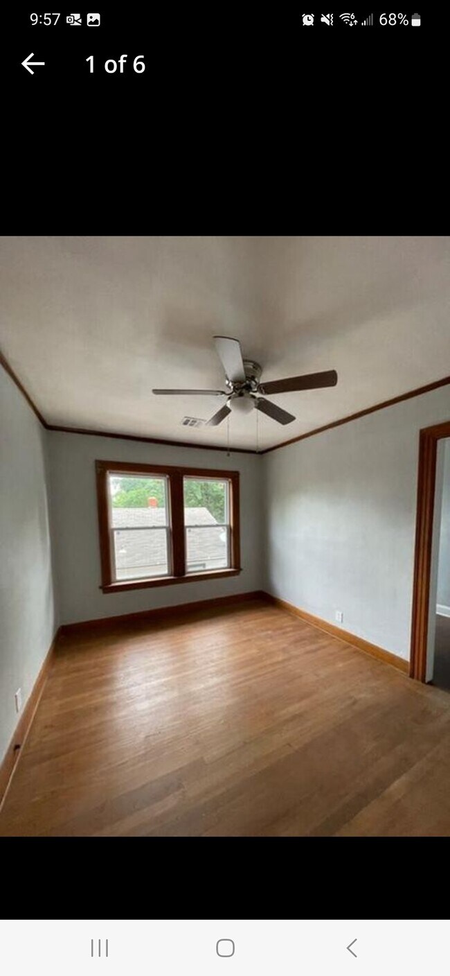 Building Photo - 1305 N Beard Ave