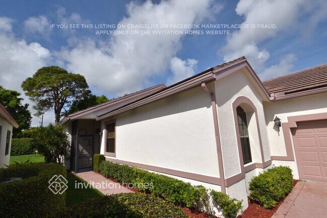 Foto del edificio - 10213 Lexington Lakes Blvd N