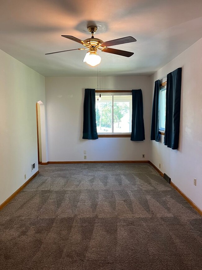 Building Photo - Charming 2 Bedroom In Little Italy Near Old Market and Downtown!!