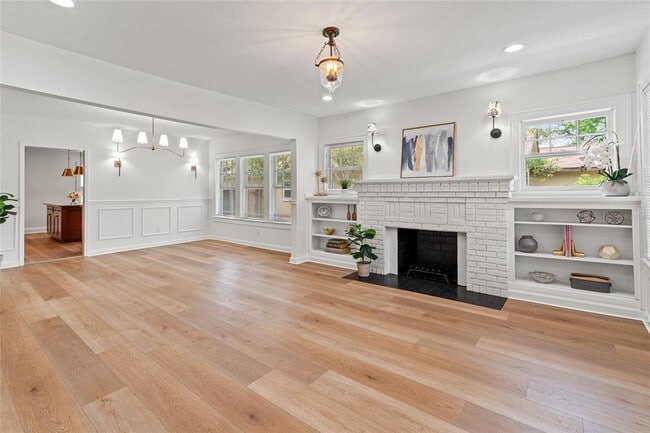 Foto del edificio - 2222 N Ridgewood Ave
