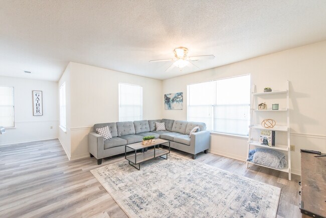 Foto del edificio - Jacksonville Crashpad (Private Room Rentals)