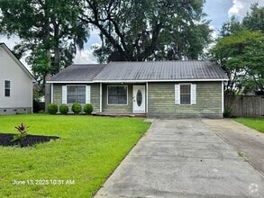 Building Photo - 120 Evergreen Magnolia Ave