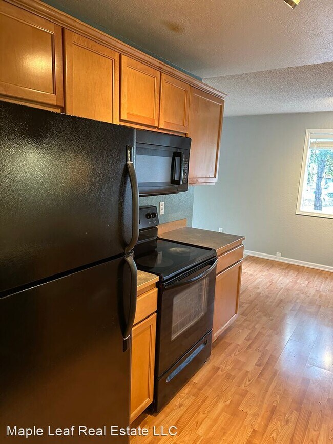 Foto del edificio - 2 br, 2 bath House - 750 N 143rd St, Unit 117