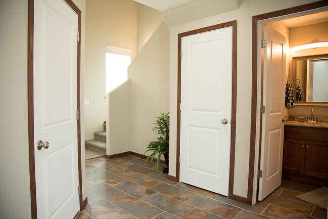 Foto del edificio - 6383 Pawnee Ln