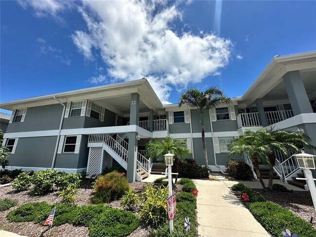 Foto del edificio - 1155 Edgewater Cir