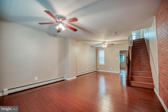 Building Photo - 5 Franklin Ave