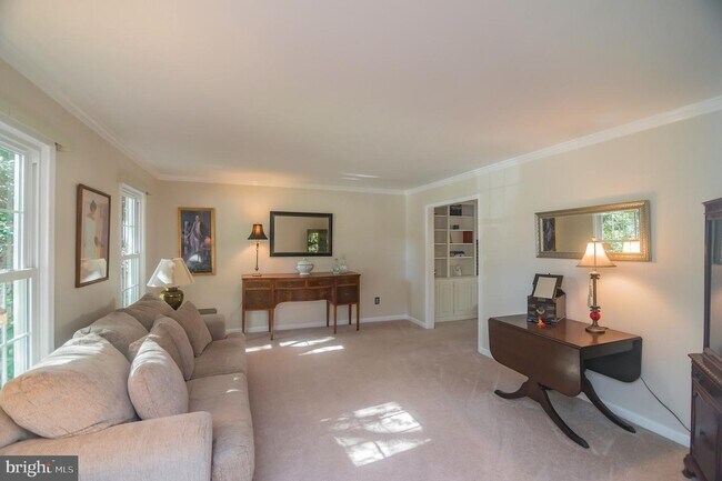 Building Photo - 13104 Bradley Farm Dr