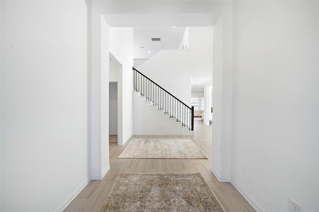 Foto del edificio - 2239 Ginger Trail Ln