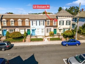 Building Photo - 13 Dolsen Pl